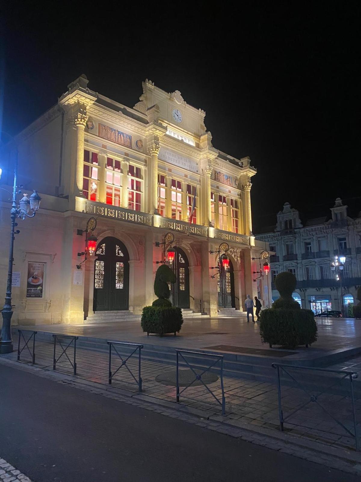 Grand Appartement De 100M2 -Allee Paul Riquet Beziers - 4Chambres - Wifi- Tv Connectee ภายนอก รูปภาพ