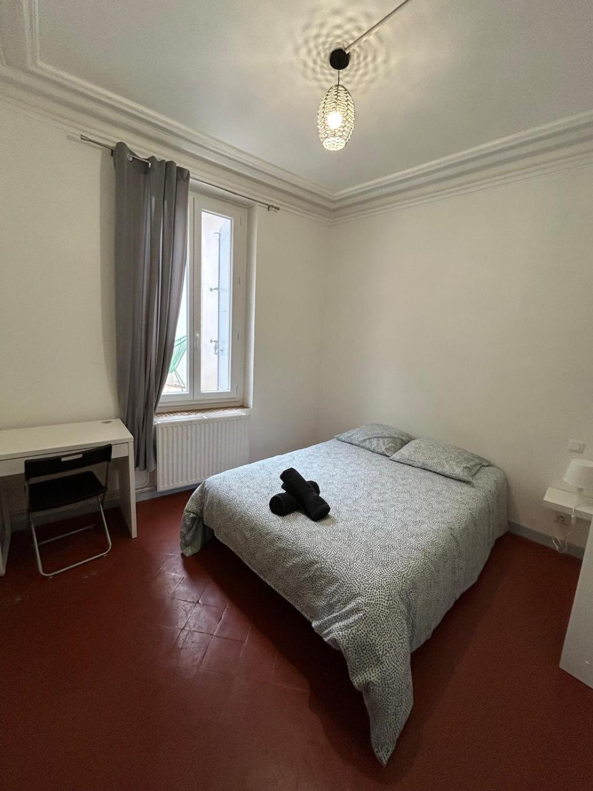 Grand Appartement De 100M2 -Allee Paul Riquet Beziers - 4Chambres - Wifi- Tv Connectee ภายนอก รูปภาพ